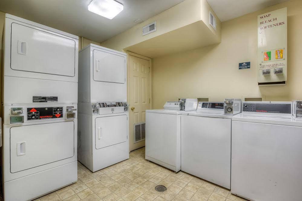 Intown Suites Extended Stay Greenville Nc Exterior photo